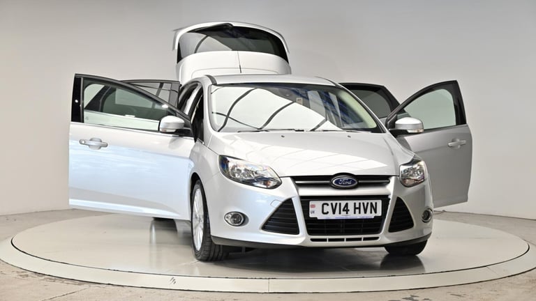 2014 Ford Focus 1.6 TDCi Zetec Euro 5 (s/s) 5dr HATCHBACK Diesel Manual