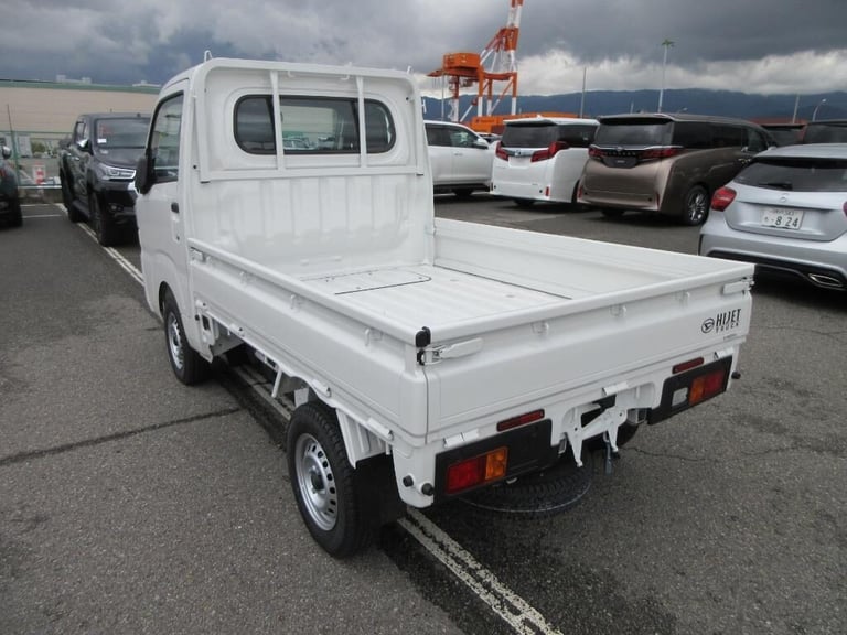 2024 Daihatsu Hijet 4WD MANUAL 660cc KEI MINI TRUCK DELIVERY MILEAGE Truck Petrol Manual