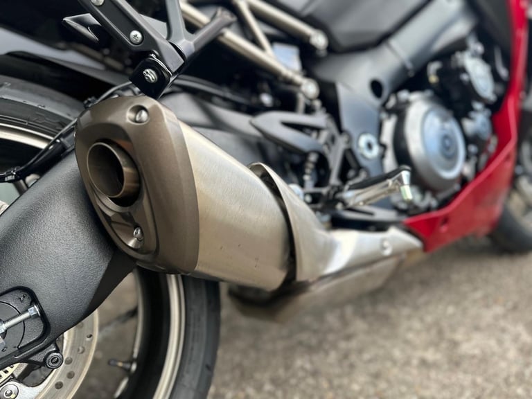 STUNNING ONE OWNER 2024/24 SUZUKI GSX-S 1000 GT+ MOTORCYCLE 