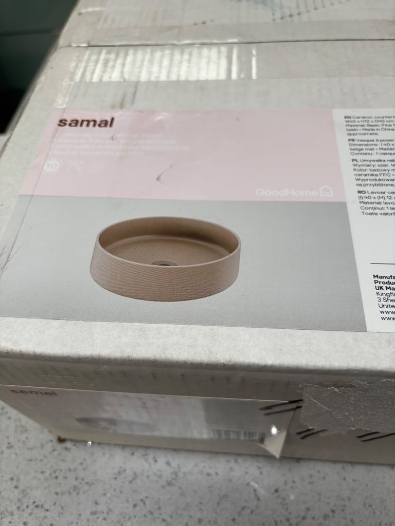 Ceramic countertop basin