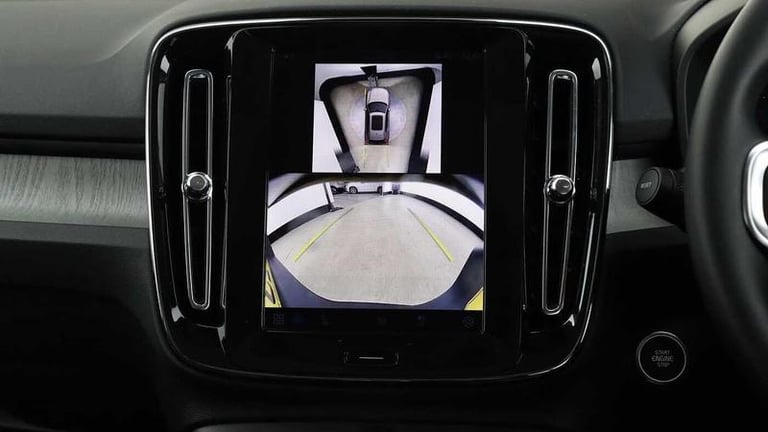 2025 Volvo XC40 Ultra B4 Mild hybrid Petrol Dark Automatic SUV Hybrid Automatic