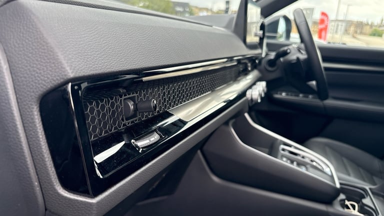 2025 Honda CR-V 2.0 ePHEV Advance Tech 5dr eCVT Estate Estate Hybrid Automatic