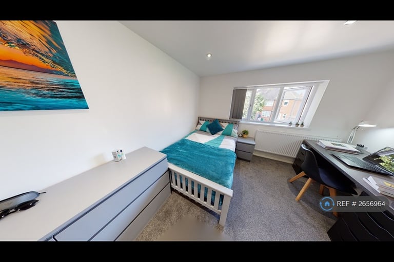 8 bedroom house in Charter Avenue, Coventry, CV4 (8 bed) (#2656964)