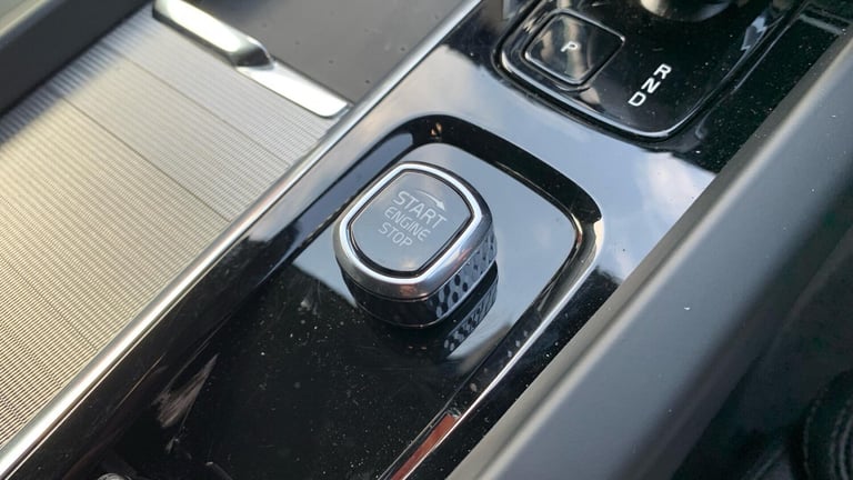 2023 Volvo V60 2.0 B4 MHEV Plus DCT Auto Euro 6 (s/s) 5dr ESTATE Petrol/Electric Hybrid Automatic