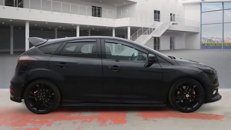 2018 Ford Focus 2.0T EcoBoost ST-3 Navigation 5dr HATCHBACK PETROL Manual