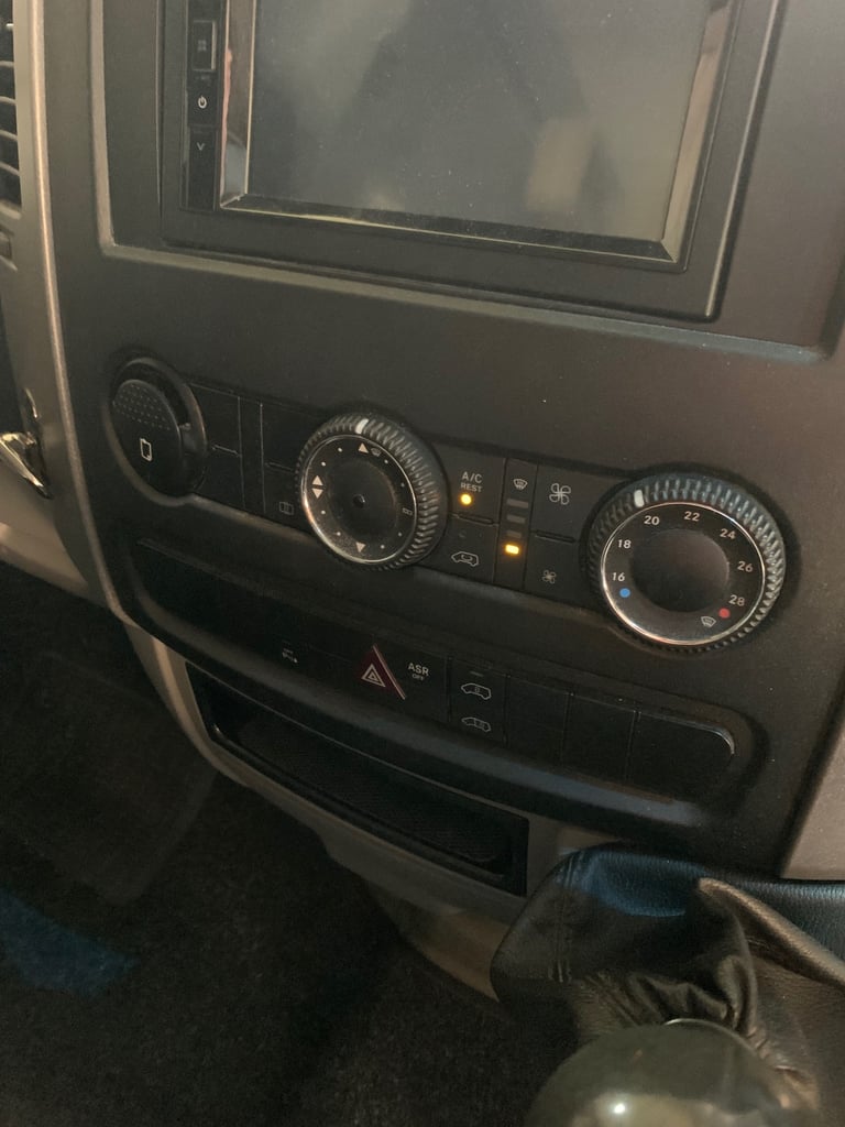 Volkswagen, CRAFTER, campervan 2015, Manual, 1968 (cc)