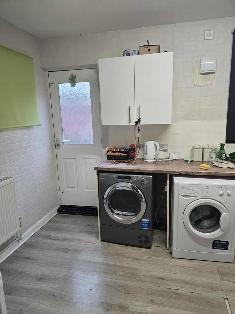 2 bed house with drive daventry Northamptonshire. Need 1 bed bungalow