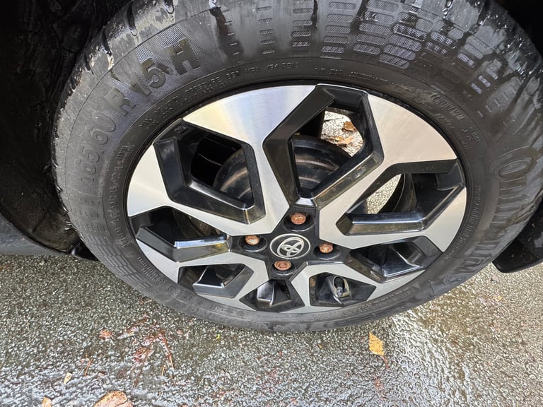 Toyota, AYGO, Hatchback, 2020, Manual, 998 (cc), 5 doors