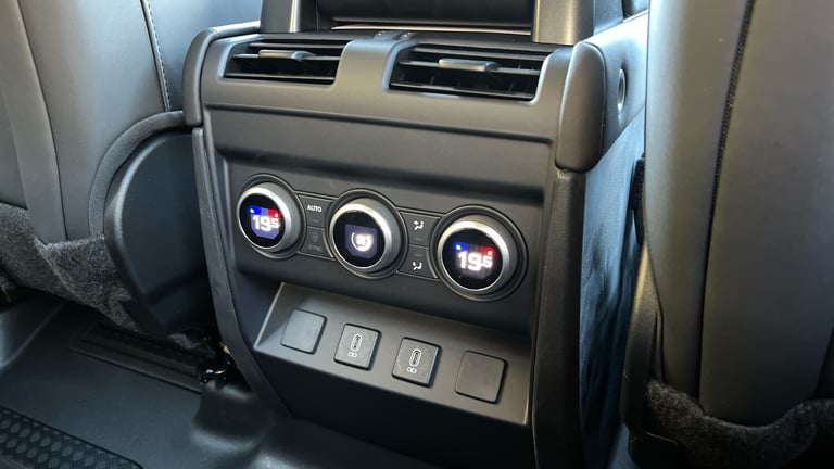 2026 Land Rover Defender 3.0 D350 X-Dynamic SE 110 (7 Seater) Diesel