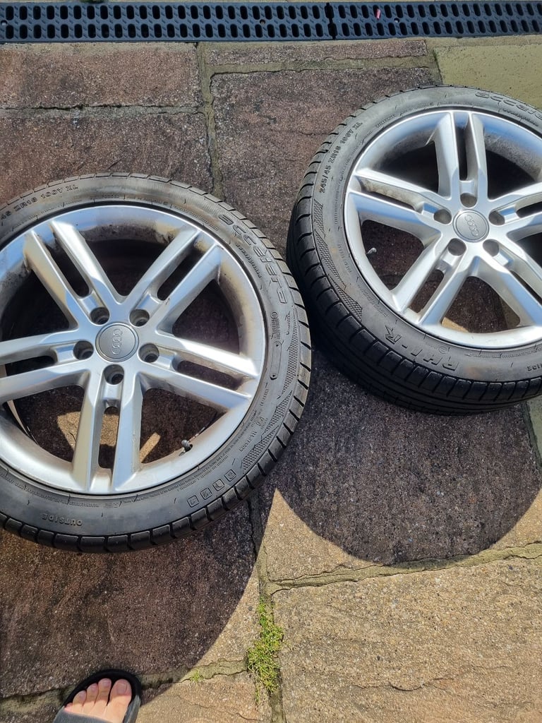18 inch Audi alloys with tyres