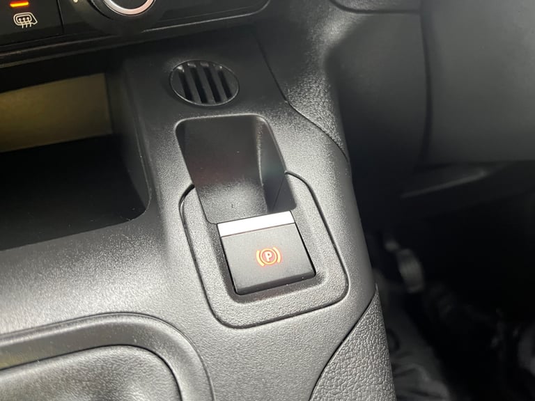 2021 21 Citroen Berlingo 1.5 BlueHDI ENTERPRISE 75PS SWB L1 3 Seats Grey NO VAT