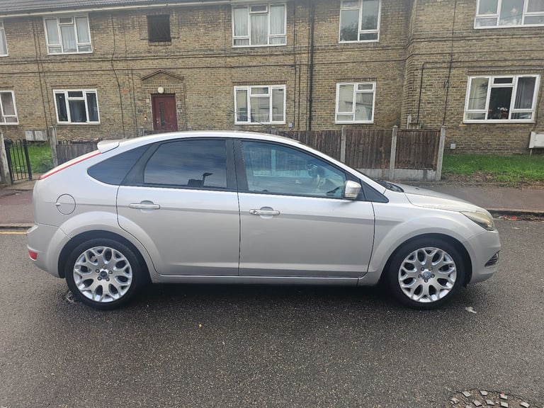 focus 1.6 zetec F.S.H NEW CLUTCH NEW CAMBELT LONG MOT JUNE 2026 DRIVES AN LOOKS PERFECT 