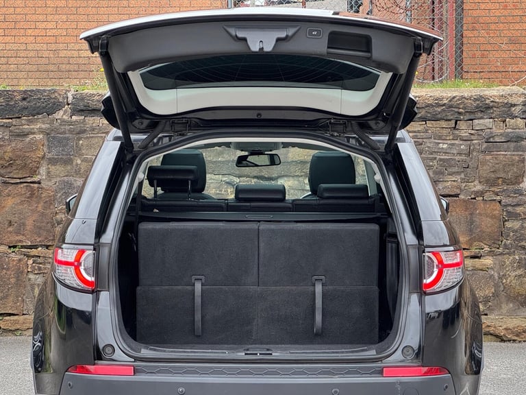 2018 Land Rover Discovery Sport 2.0 TD4 HSE Black Auto 4WD Euro 6 (s/s) 5dr ESTATE Diesel Automatic