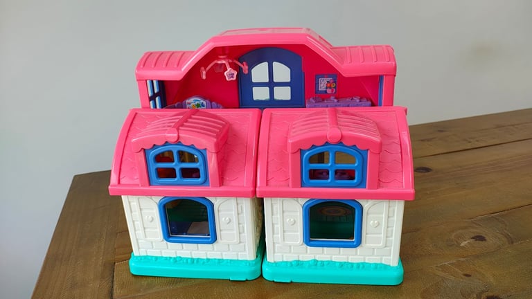 Fisher Price Little People Sweet Sounds House, Furniture and Family of Figures