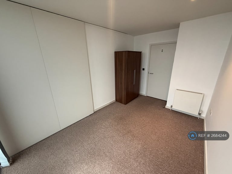 2 bedroom flat in Deansgate, Manchester, M3 (2 bed) (#2684244)