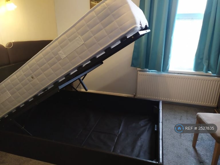 1 bedroom in Oystermouth Road, Swansea, SA1 (#2527835)