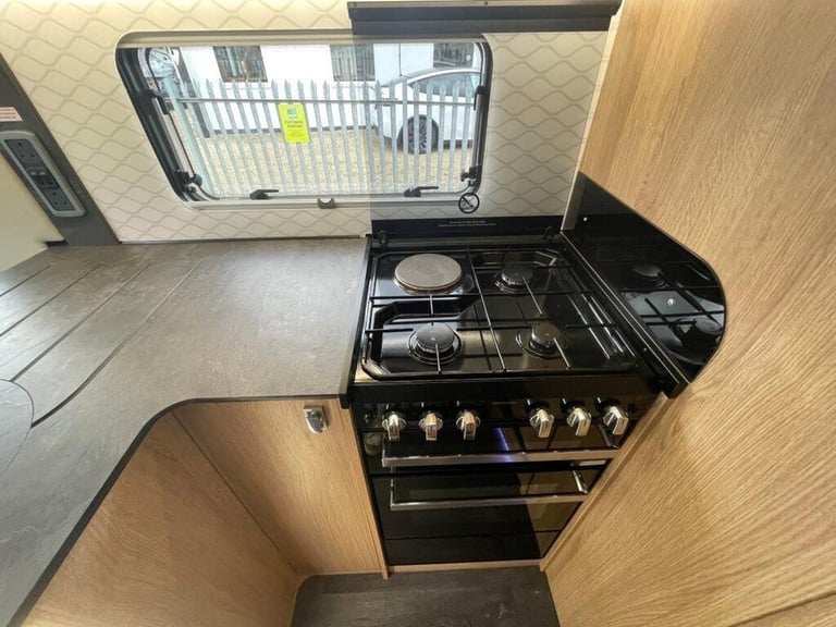 Autotrail Grande GF88 6 Berth Island Bed Tag axle 5000KG End Garage Motorhome