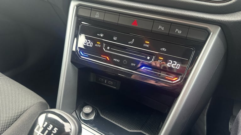 2022 Volkswagen T-Roc 1.0 TSI Life 5dr HATCHBACK PETROL Manual