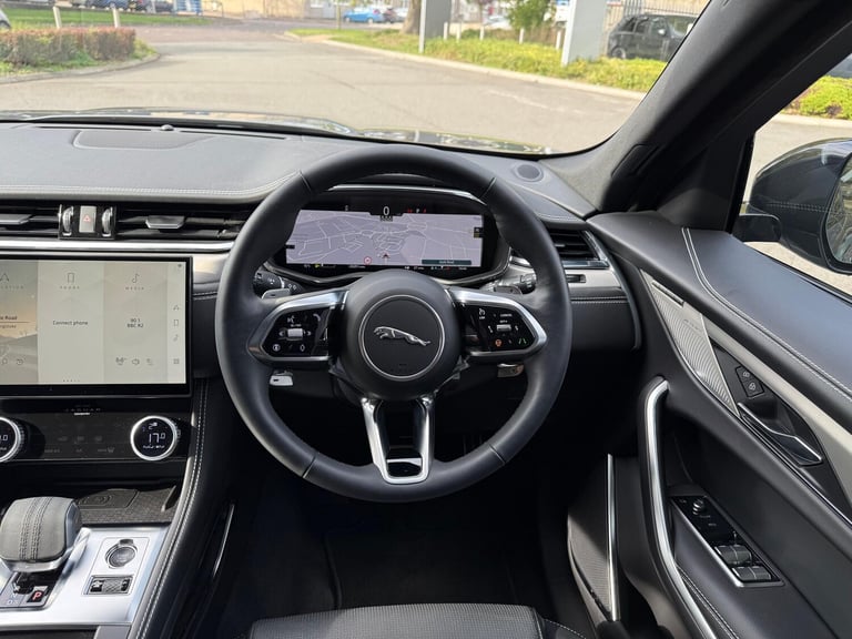 2024 Jaguar F-Pace 2.0 P250i R-Dynamic SE Black SUV 5dr Petrol Auto AWD Euro 6 (s/s) (250 ps) EST...