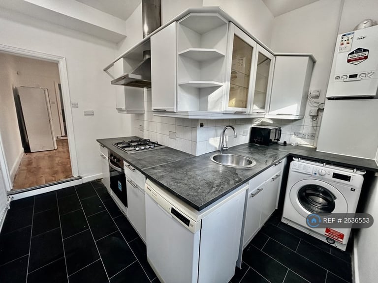 4 bedroom house in Beulah Hill, London, SE19 (4 bed) (#2636553)