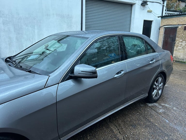 2013 Mercedes-Benz E Class E300 BlueTEC Hybrid SE 4dr 7G-Tronic SALOON DIESEL/ELECTRIC Automatic