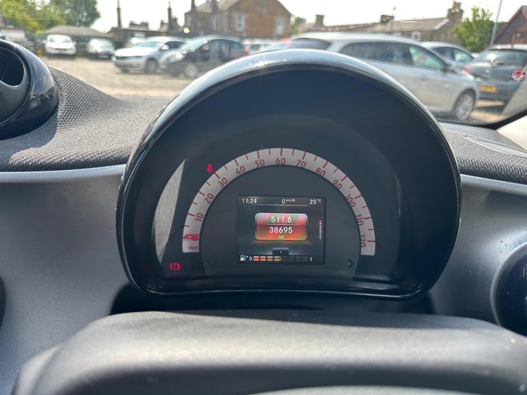 FINANCE AVAILABLE - VERY LOW MILEAGE SMART FORFOUR