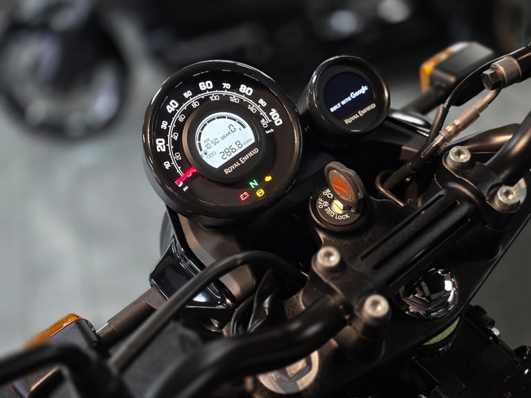2024/74 ROYAL ENFIELD SCRAM 411 E5 HIMALAYAN 280 MILE'S 