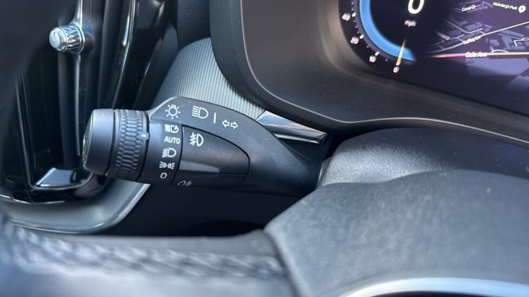 2023 Volvo XC60 Core, B5 AWD mild hybrid, Petrol Estate Petrol Automatic