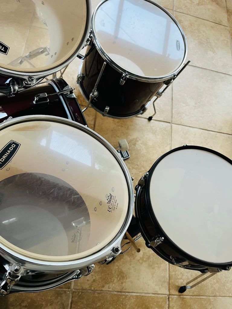 Mapex Tornado Drum kit - like new