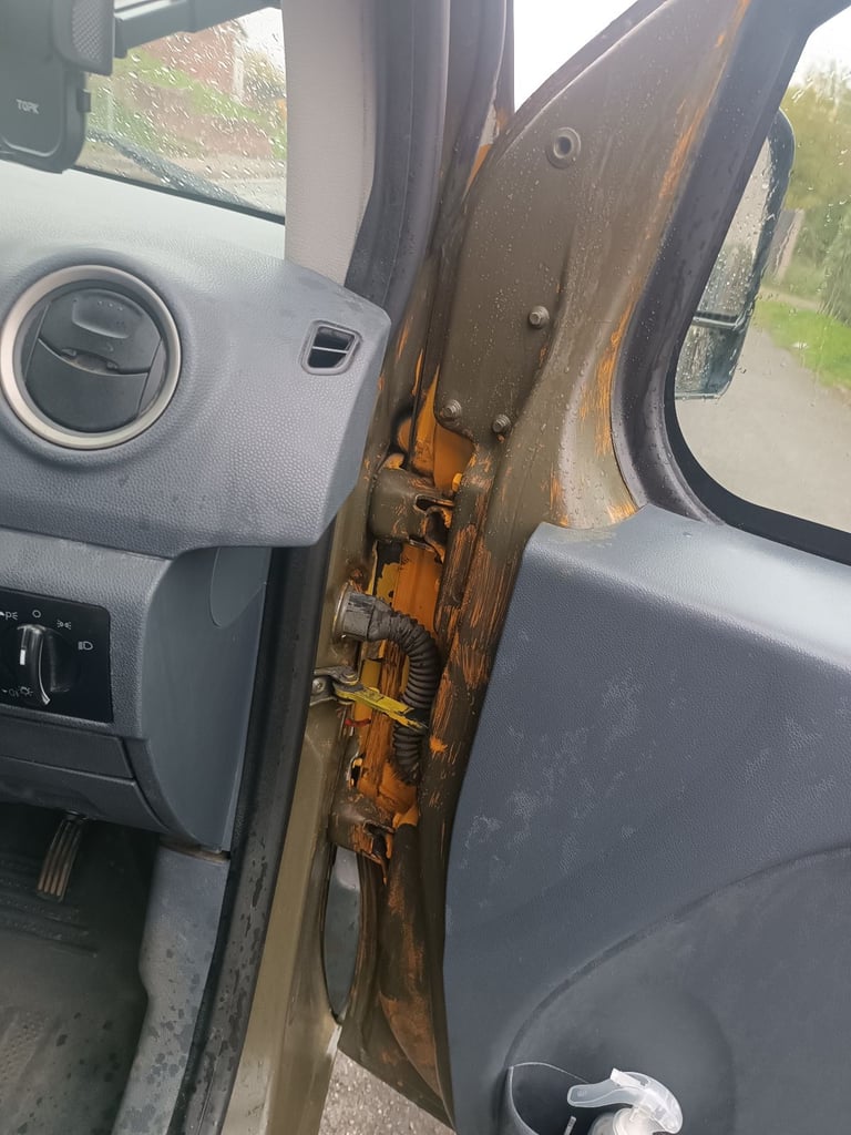 Ford Transit Connect LWB 1.8 Diesel – Micro Campervan Project