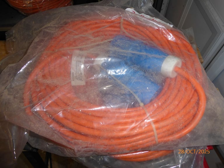 CARAVAN/MOTORHOME 25M EXTENSION HOOK UP LEAD - NEW