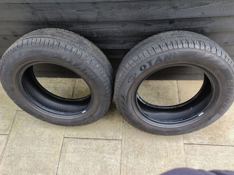 225/65/17 All season tyres