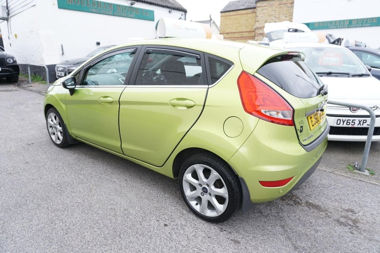 2010 Ford Fiesta 1.6 Titanium 5dr HATCHBACK Petrol Manual