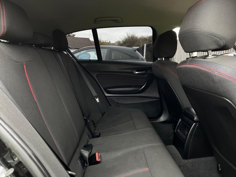  BMW 1 Series 2.0 118d Sport Hatchback 5dr Diesel Manual Euro 6 (s/s) (150 ps) Diesel Manual