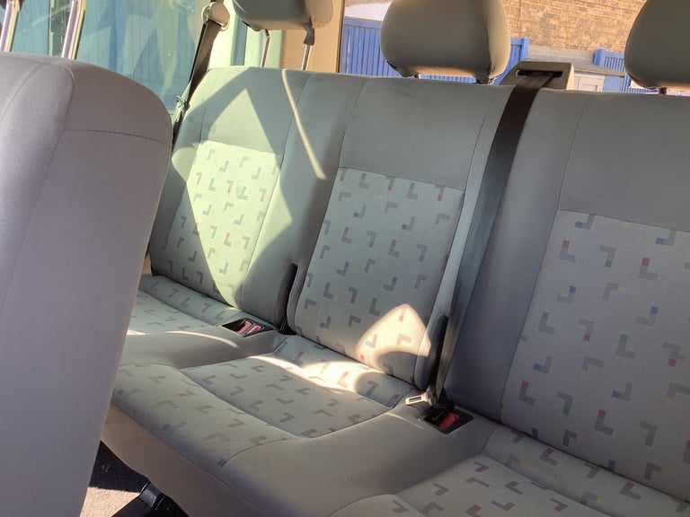 2007 Volkswagen Transporter Shuttle 2.5TDI PD 130PS SE Minibus Tip Auto MPV Diesel Automatic