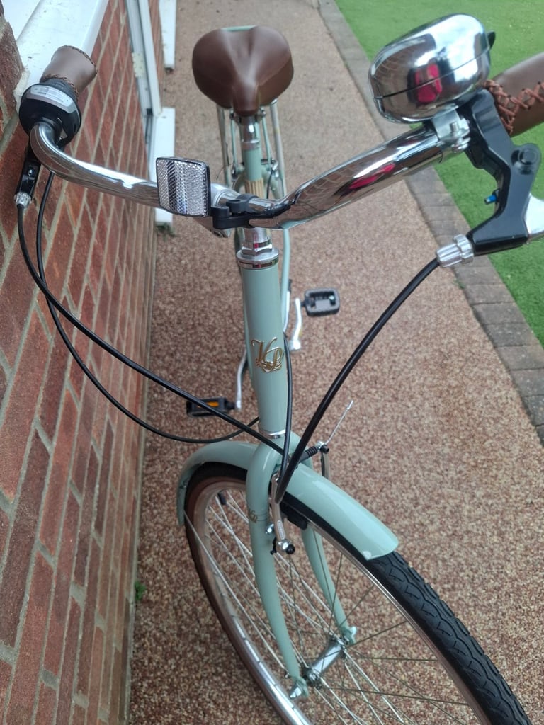 Brand new ladies bicycle, just in time for Christmas.