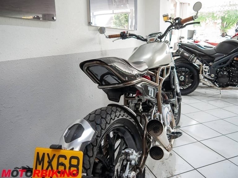 2019 (19) CCM Spitfire Flat Tracker - FSH & Brembo performance upgrade!!