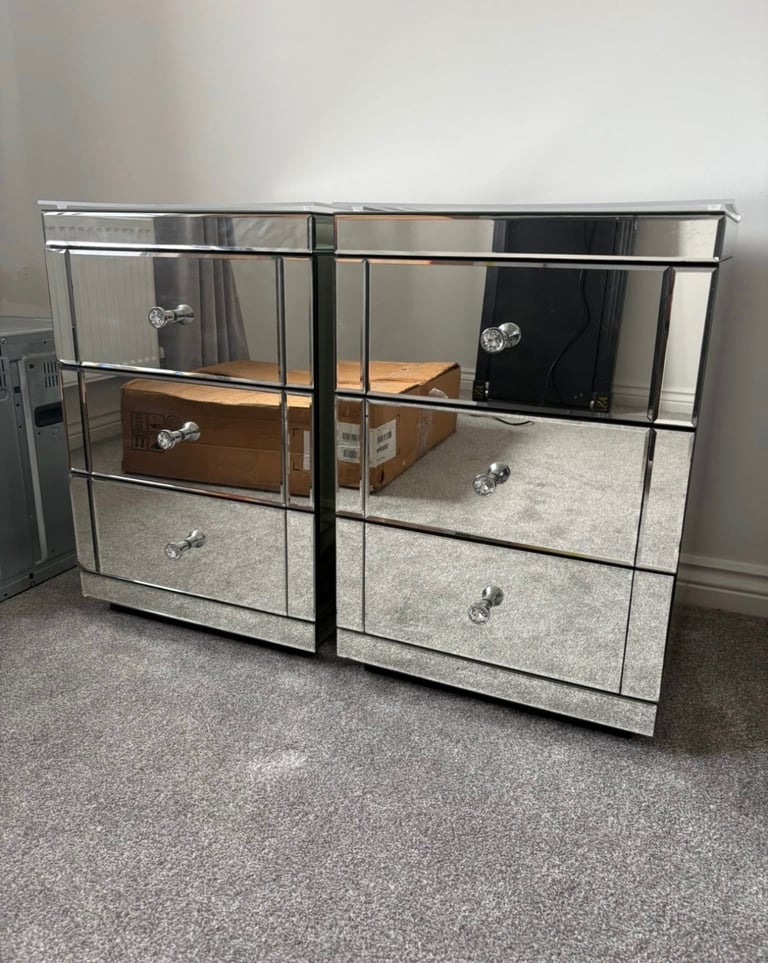 2 x Mirrored Side Tables