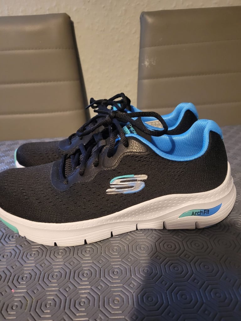Skechers archfit trainers