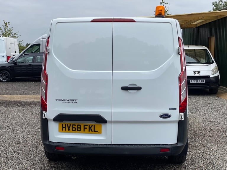 2018 Ford Transit Custom 2.0 300 EcoBlue Panel Van 5dr Diesel Manual L2 H1 Euro 6 (105 ps) PANEL ...