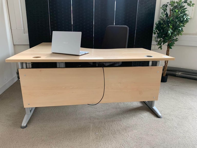 4x £95 each Brown Computer Office Corner Desk, L shaped home office workstation table  160cm x 120cm