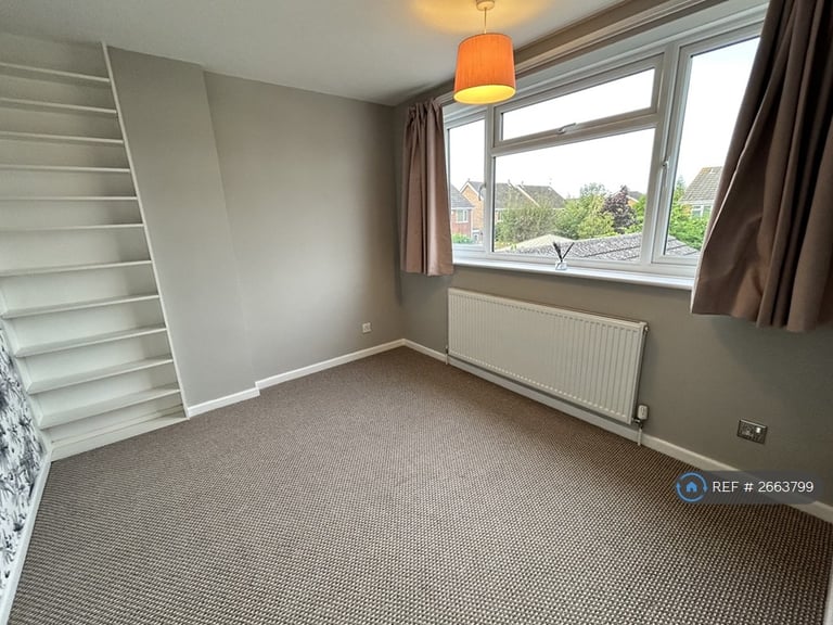 4 bedroom house in Shakespeare Drive, Nuneaton, CV11 (4 bed) (#2663799)