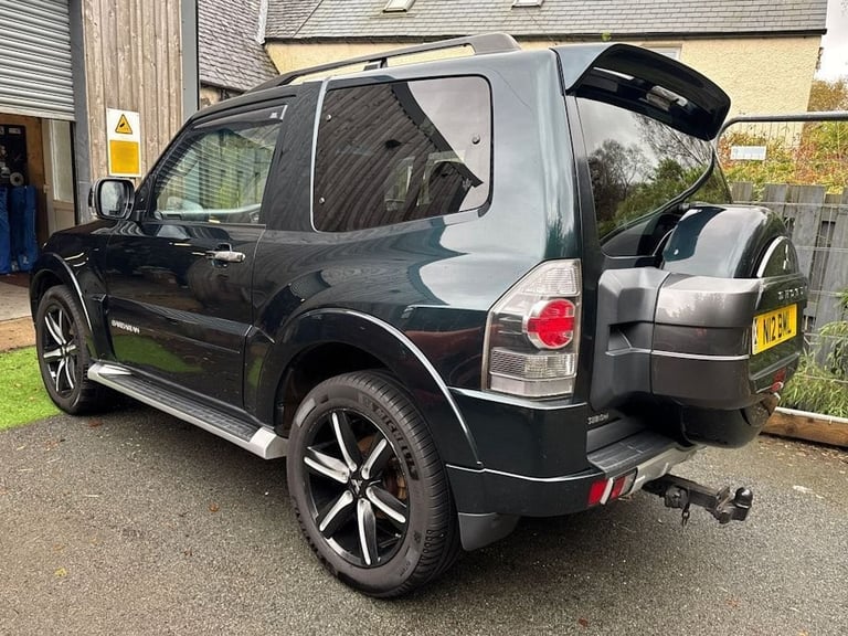 2015 65 MITSUBISHI SHOGUN 3.2 DI-DC BARBARIAN SUV 3DR DIESEL AUTO 4WD EURO 6 SWB