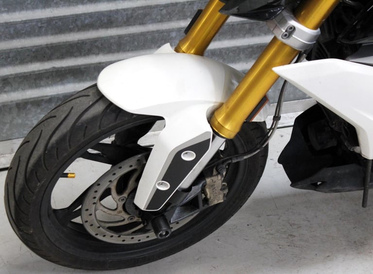 2019 19 BMW G310R G 310 R EXPORT PARTS USE ONLY CAT B TRADE SALE 9425MILES BLACK