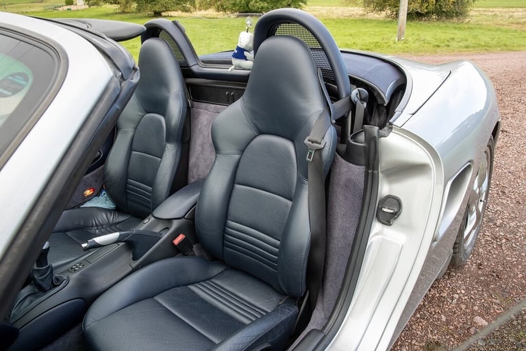 2002 Porsche Boxster 2.7 2dr CONVERTIBLE Petrol Manual