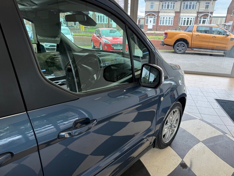 2019 Ford Grand Tourneo Connect 1.5 EcoBlue 120 Titanium 5dr MPV Diesel Manual