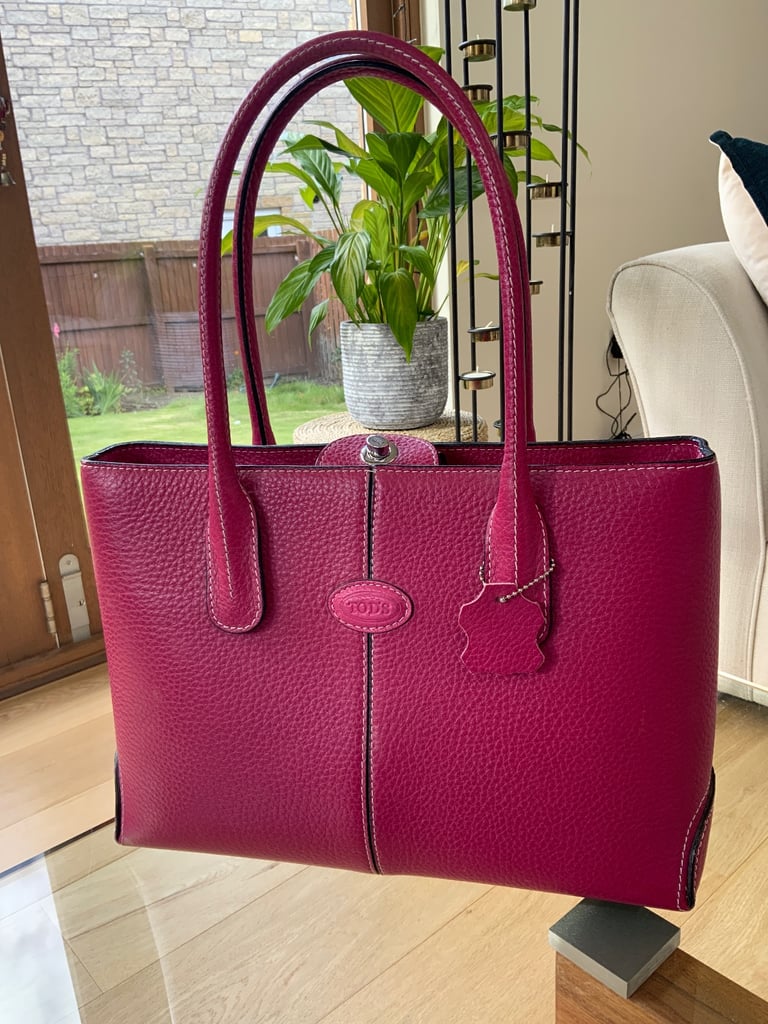 Handbag, pink leather