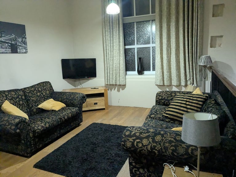 large 2 bedroom apartment 