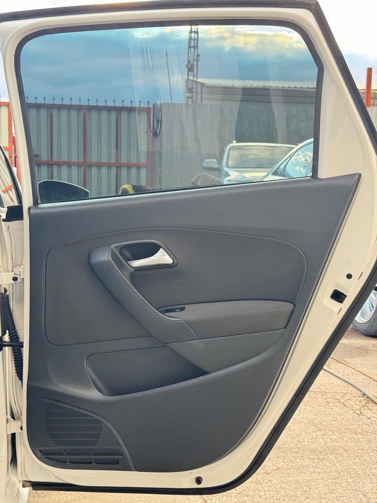 2013 Volkswagen Polo 1.2 TSi BLUEMOTION Hatchback Petrol Automatic