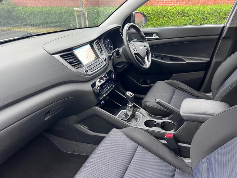 Hyundai, TUCSON, Estate, 2016, Manual, 1685 (cc), 5 doors